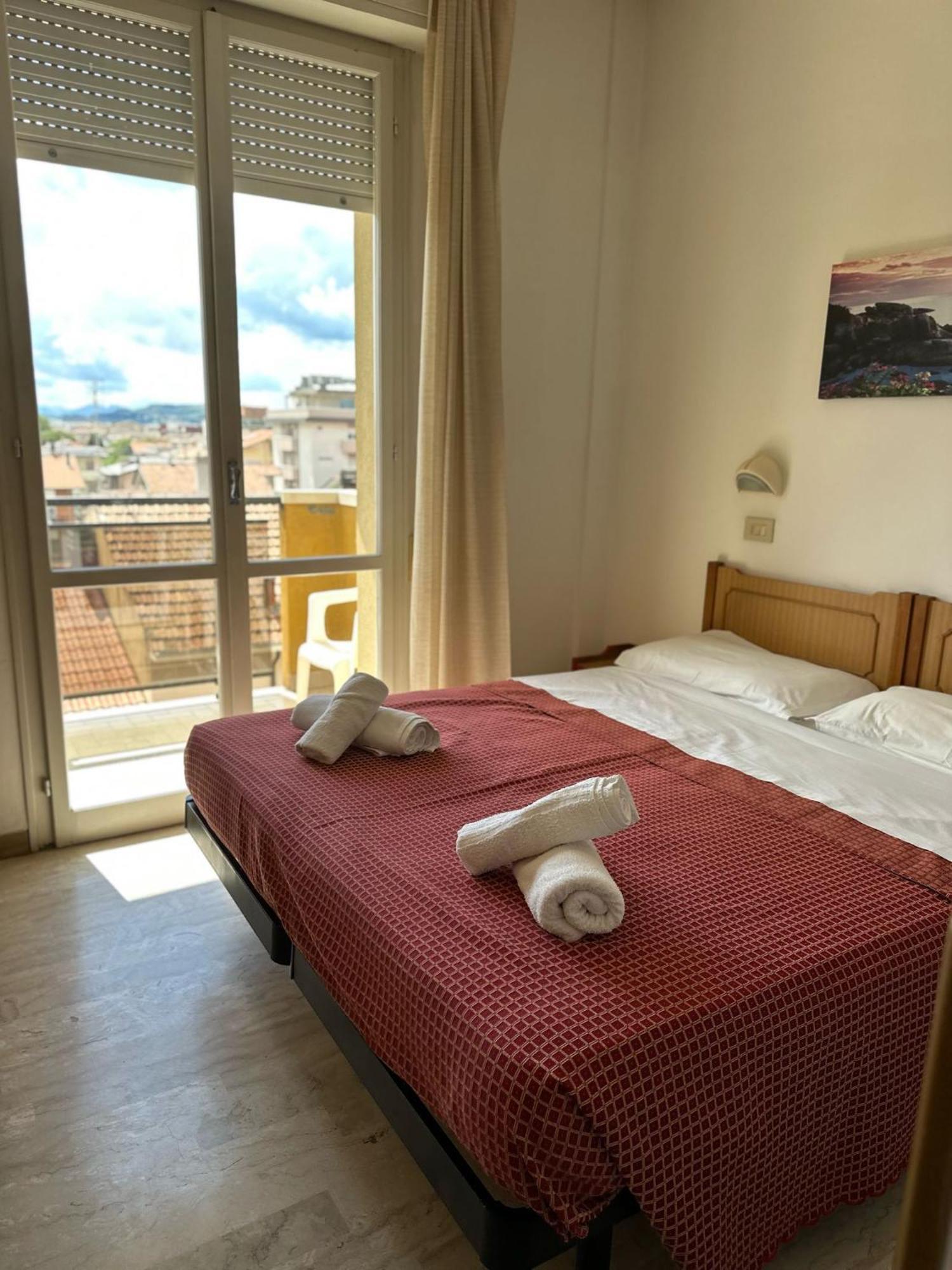 Hotel Anny Rimini Esterno foto